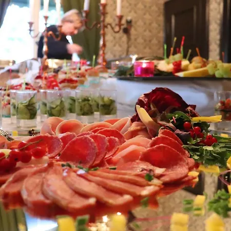 & Restaurant Zu Den Linden Vendégház