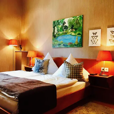 & Restaurant Zu Den Linden Vendégház Radebeul