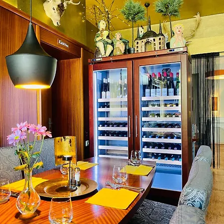 게스트하우스 & Restaurant Zu Den Linden 라데보일
