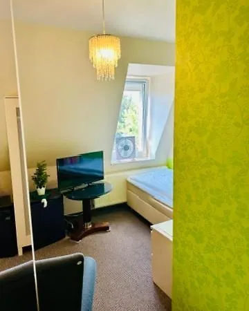 & Restaurant Zu Den Linden 3*