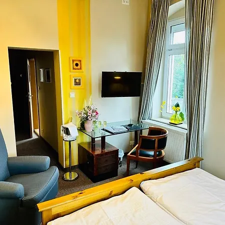 Pension&restaurant Zu Den Linden Radebeul