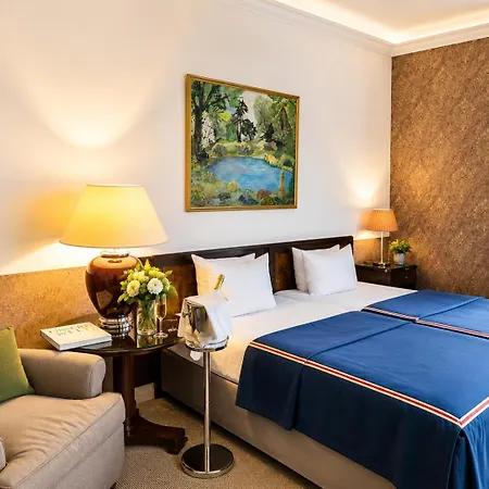 Pension&restaurant Zu Den Linden Gasthof 3*