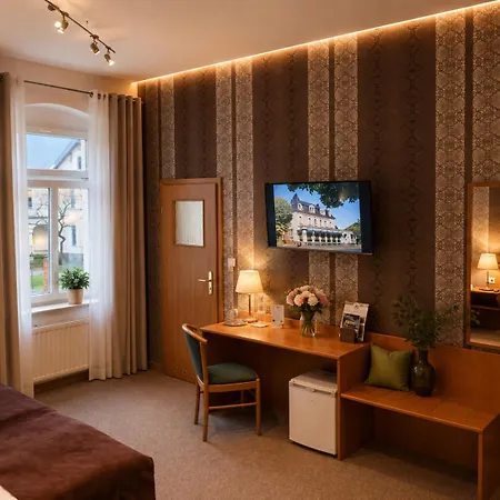 & Restaurant Zu Den Linden 3*