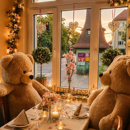 Pension&restaurant Zu Den Linden Gasthof Radebeul